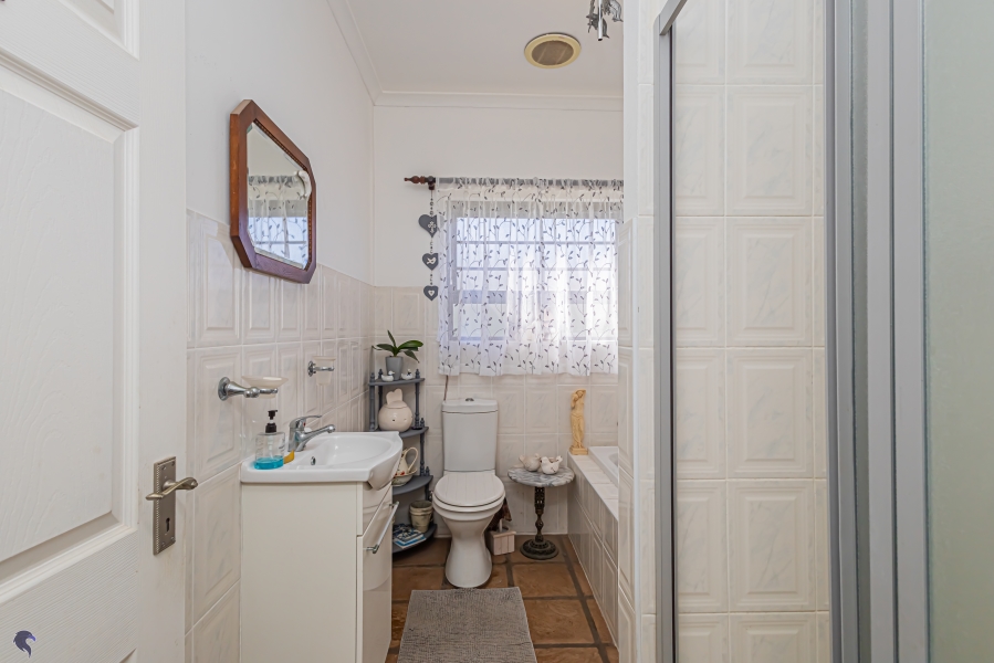 3 Bedroom Property for Sale in Country Club Western Cape